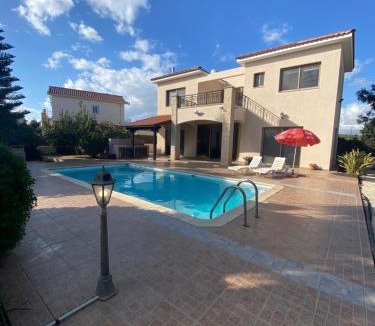 Pissouri Villa | Villa Ariadni