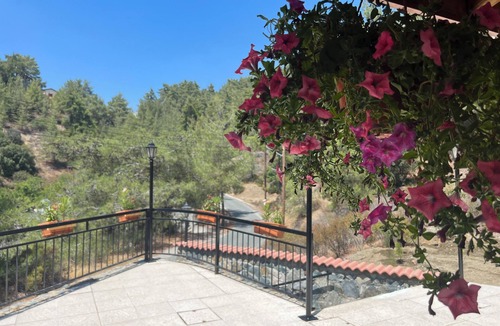 Platres Villa | VILLA AURA