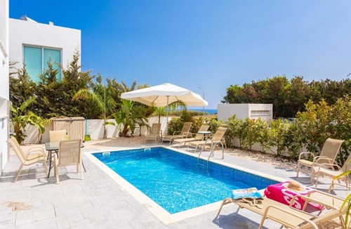 Kapparis Villa | Villa Avian - Three Bedroom Villa, Sleeps 6