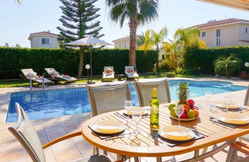 Pegeia Villa | Villa Casa Mia by Ezoria Villas