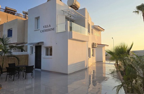 Moutallos House | Villa Catherine, Paphos 150 metres from Venus Beach – come and visit us.