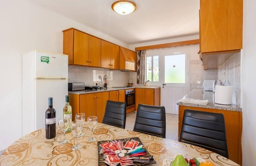 Ayia Marina Chrysochous Villa | Villa Sotiroula - Three Bedroom Villa, Sleeps 6