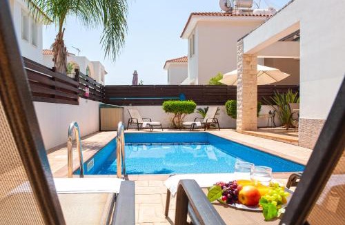 Pernera Villa | Villa Danata