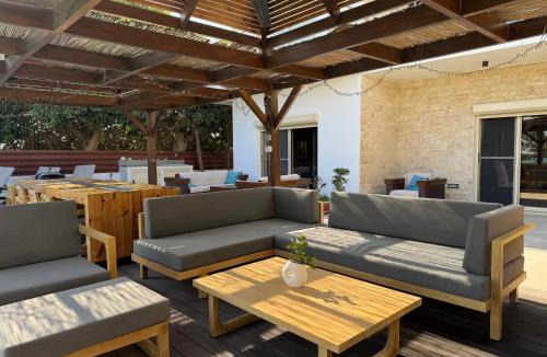 Mazotos Villa | Villa del Mar