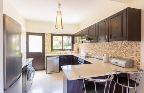 Latsi Villa | Villa Fortuna - Three Bedroom Villa, Sleeps 6
