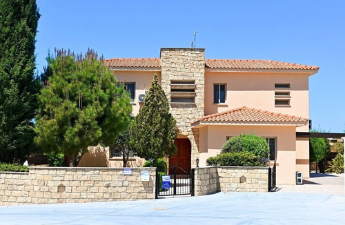 Pegeia Villa | Villa Golden Coral