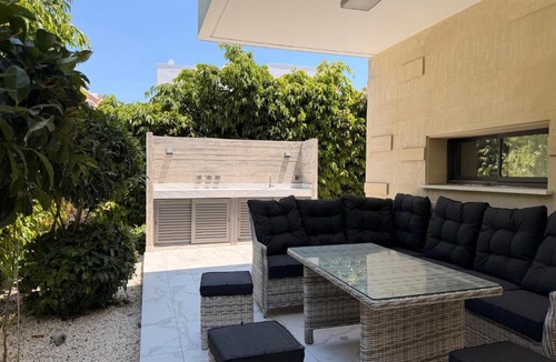 Paphos Villa | Villa "Imperial 2" with pool - 3 bedroom near mall