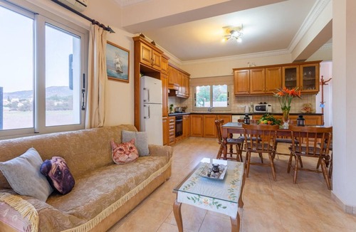 Argaka Villa | Villa Jan Lui - Four Bedroom Villa, Sleeps 8