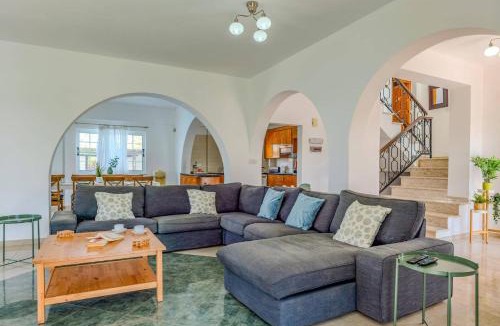 Peyia Town Villa | Villa Joanna Coral Bay by Villa Plus