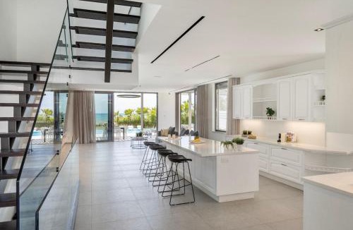 Ayia Thekla Villa | Villa JoJo Seafront