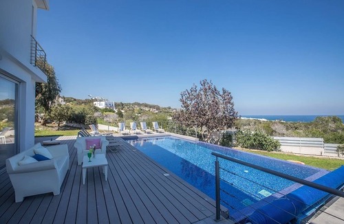 Protaras Villa | Villa Kono Sunshine - Luxury 4 Bedroom Cape Greco - Villa Close to Beach