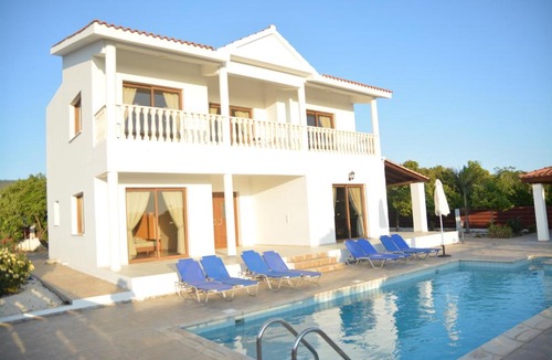Agios Georgios Pegeias Villa | VILLA LAMBRIANA