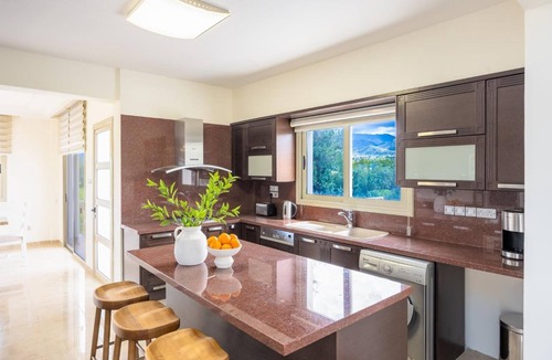 Argaka Villa | Villa Lefkos - Four Bedroom Villa, Sleeps 8