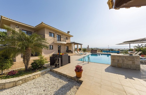 Argaka Villa | Villa Leni - Luxurious 4 Bed, 3 Bath Villa with Private Heated Pool, Hot Tub & Stunning Views