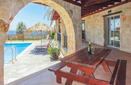 Pomos Villa | Villa Lianti