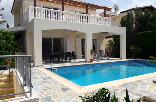 Pegeia Villa | Villa Maria - 3 bedroom villa in Coral Bay just 400m from the Beach