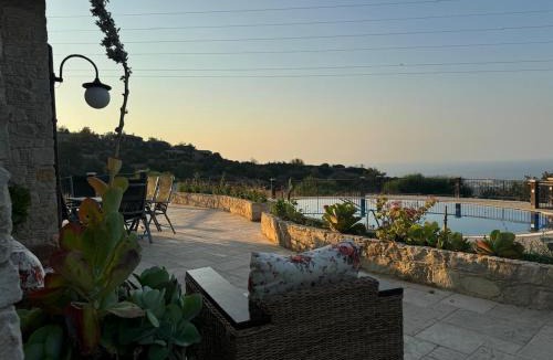 Bellapais Villa | Villa Melandra