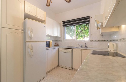Universal House | Villa Nadezda – 3-Bedroom Villa with Pool near Paphos Harbour