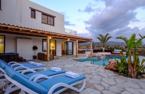 Peyia Town Villa | Villa Palati