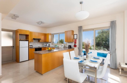 Droushia Villa | Villa Panorama Tria - Four Bedroom Villa, Sleeps 8