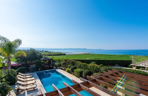 Argaka Cottage | Villa Pine View - a villa that sleeps 6 guests in 3 bedrooms
