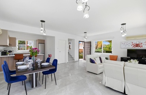 Pegeia Villa | Villa Roker by Ezoria Villas