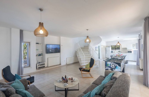 Ayia Napa Villa | Villa Rosie, Modern 4bdr Ayia Napa Villa With Pool