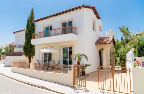 Pernera Villa | Villa Rosita 2 bedrooms with a private pool in Pernera