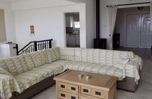 Peyia Town Villa | Villa, sea views, FREE A/C, pool, roof terrace, Wifi