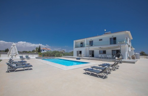 Paralimni Villa | Villa Sienna, Fabulous 6bdr Protaras Villa