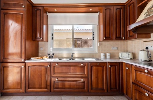 Pegeia Villa | Villa Tequila Sunrise by Ezoria Villas