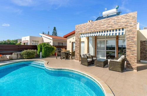 Pegeia Villa | Villa Tequila Sunrise by Ezoria Villas