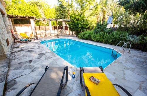 Miliou House | Villa Violaris