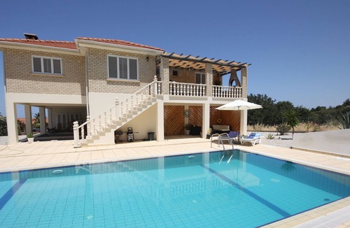 Kyrenia District Villa | Villa Vivienne stunning sea views