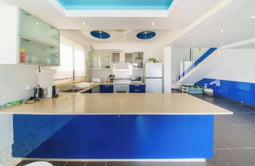 Mazotos House | Villa Waves