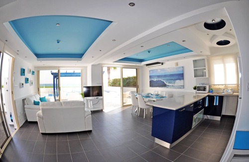 Mazotos Villa | Villa With Private Pool By The Sea
