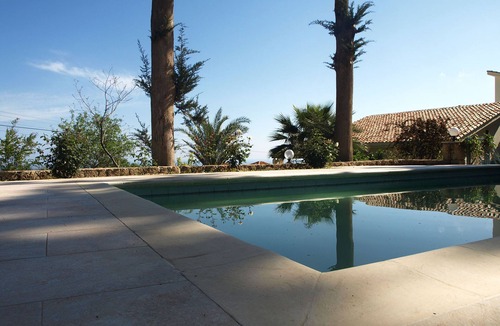 Karaman Villa | Villa with wonderful garden and private pool in Karmi