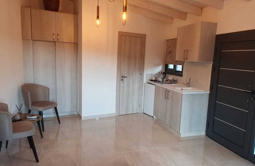 Pelentri Apartment | Village Gem Peledri Studio