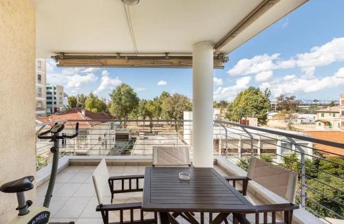 City Centre Apartment | Warm Residence in the heart of the City Center - Balcony & view