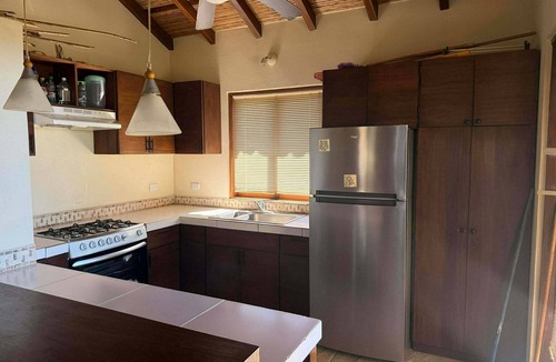 Leon House | WATERFRONT ESCAPE WITH AMAZING POOL!