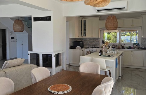 Kyrenia District Villa | Waterfront Luxury Villa