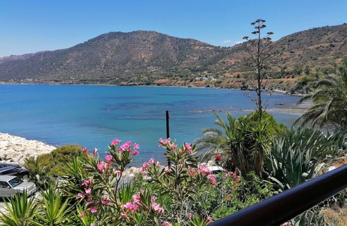 Pomos House | Where the Magic of the Mountains meets the Sound of the Sea