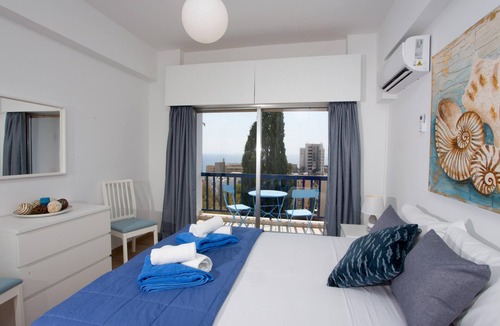 Agios Tychon Apartment | White Arches Sea View Apt No 1