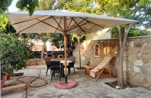 Chlorakas House | Wooden House - Garden, Free Parking
