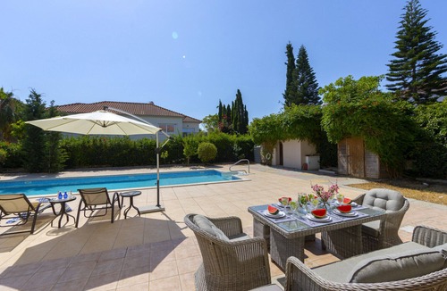Pervolia Villa | You and Your Family will love this Beachfront Villa, Larnaca Villa 1400