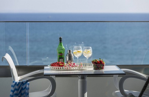 Larnaca Apartment | You Will Love This Luxury Apartment on the beach, Larnaca Apartment 1386