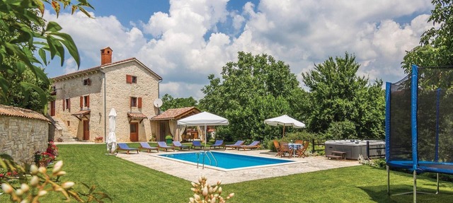 Awesome home in Basici in Basici