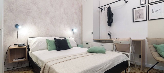 Comfortable and functional studio above the metro for long stay in Milan in Milan