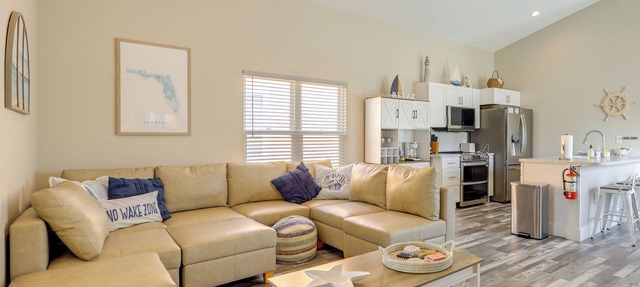Deck & Steinhatchee River Views: Family Getaway in Steinhatchee