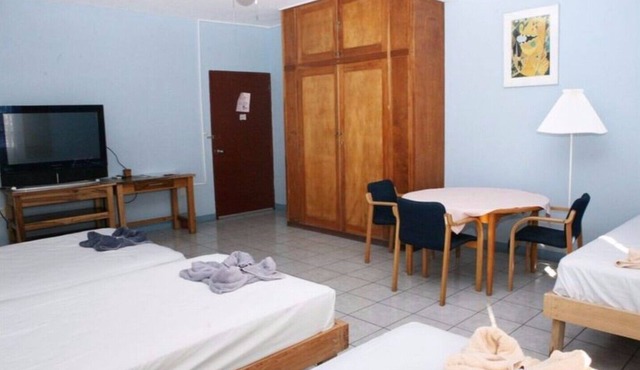 1-D ROOM - 2 SINGLE BEDS in MANAGUA